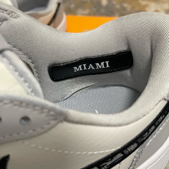 EUC Men’s Size 8 (Euro Sz 41) Dior X Air Jordan 1 Low Sneakers Grey/Black-Sail - Picture 12 of 17